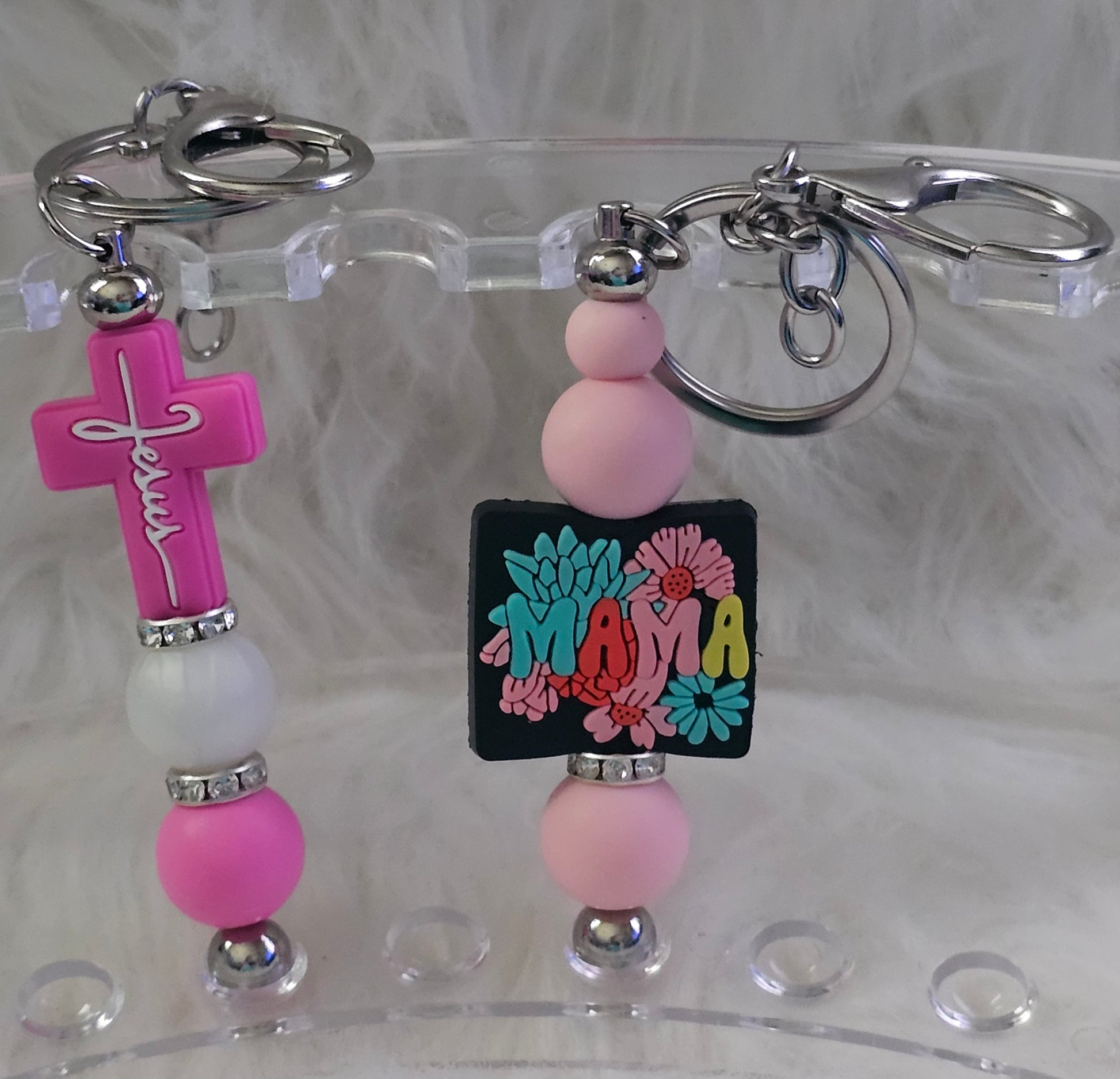 ✨Beaded Keychain Charm – Perfect for Bags, Keys & Gifts!✨