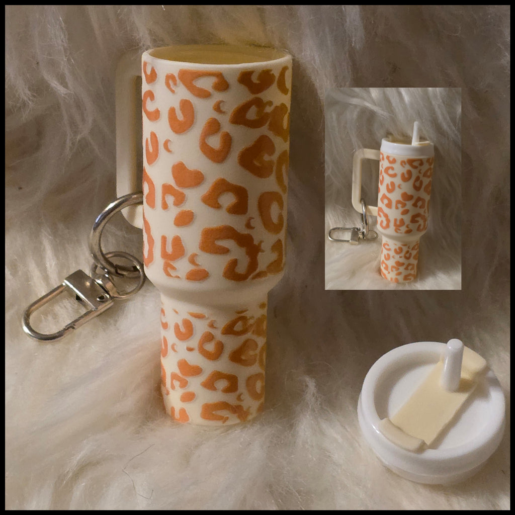 Mini Cup Keychain Holder – Lipstick, Cosmetics & Small Essentials Storage