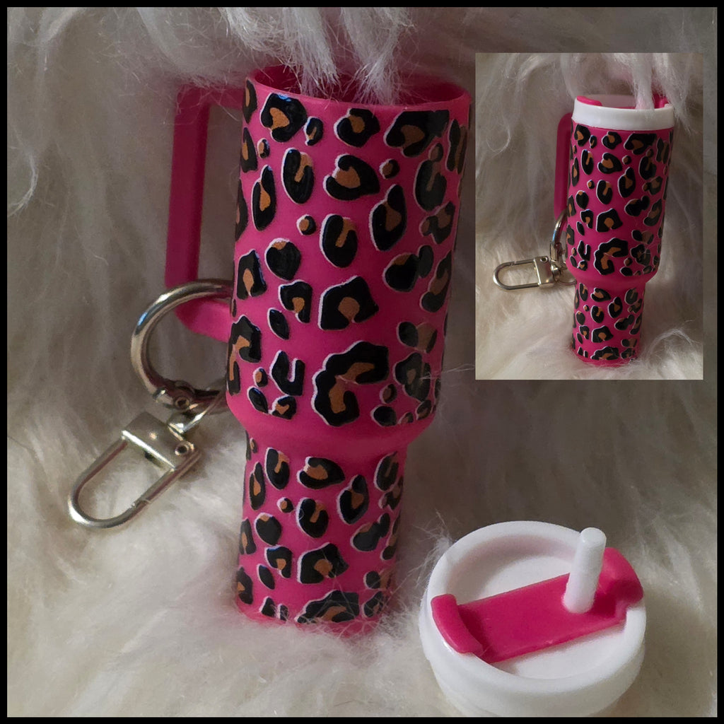 Mini Cup Keychain Holder – Lipstick, Cosmetics & Small Essentials Storage